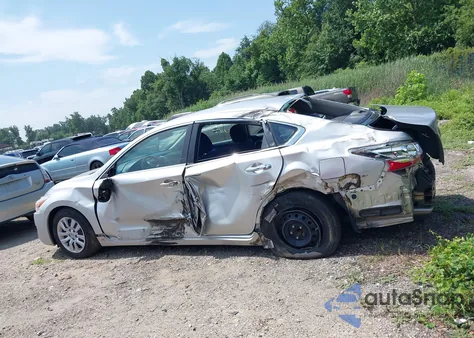 2015 Nissan Altima 2.5 S z USA, uszkodzony, nr VIN 1N4AL3AP6FN326895